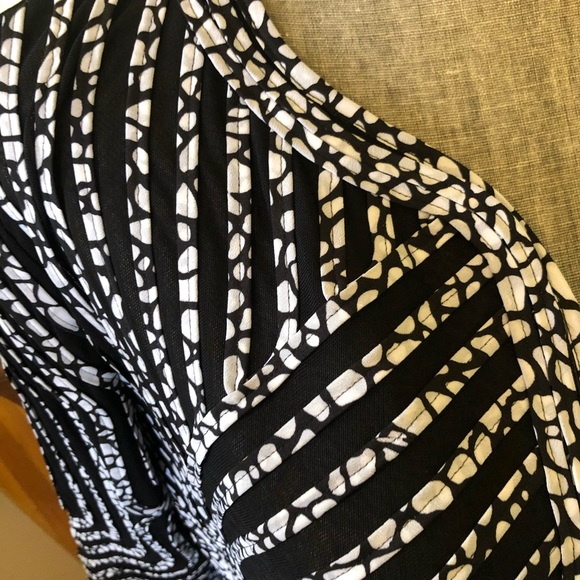 FABULOUS NWT CHICO’S JACKET - Picture 3 of 7